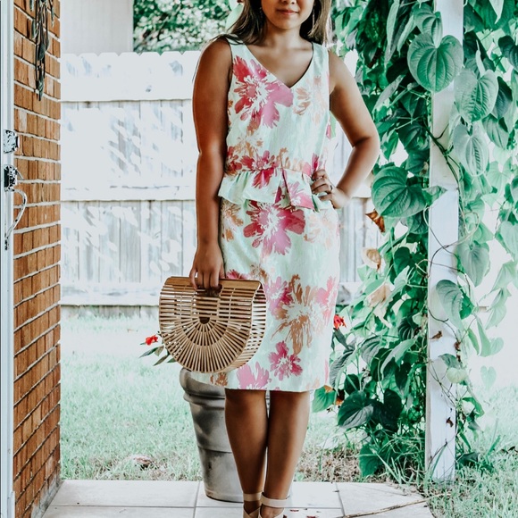 Tahari Dresses & Skirts - Floral Dress